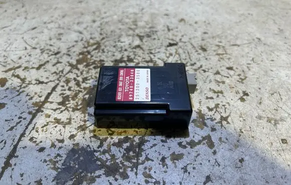Lexus ES 250 - 300 - 330 Door control unit/module 8974033040