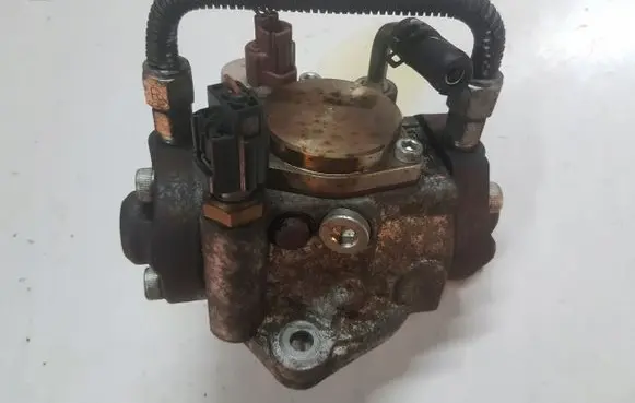 Mazda 6 Fuel injection high pressure pump 2940000621
