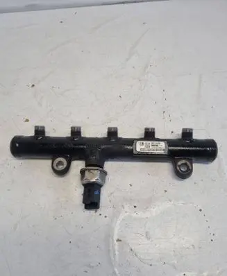 Fuel main line pipe