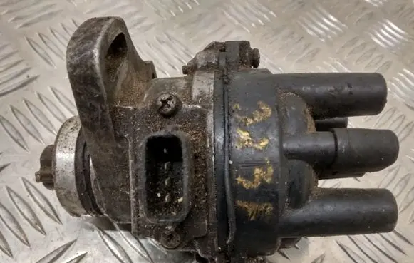 Mazda 323 F Spark distributor T2T52371 BP010524