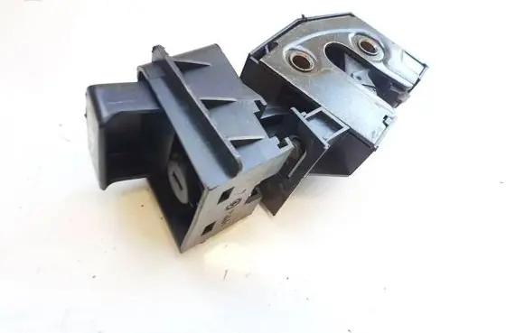 Volkswagen PASSAT B5 Seat back rest lock catch 3b0885738r