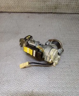 Toyota Previa (XR30, XR40) II Ignition lock 8978328061 45020287
