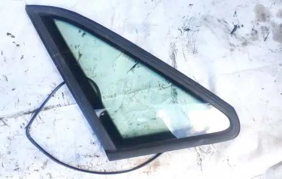 Volkswagen PASSAT B4 Rear side window