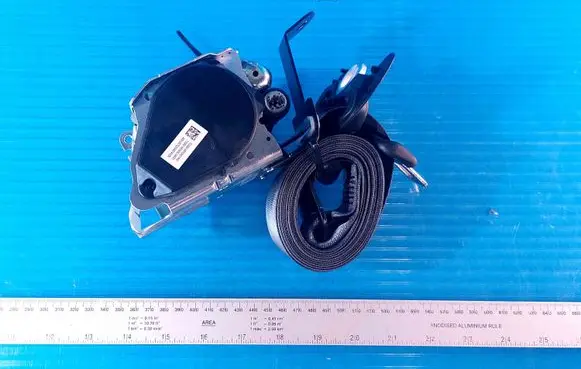 Toyota Sienna XL40 IV Front seatbelt 0589P1000277 64786930B