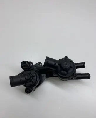Volkswagen Golf V Thermostat 03C121121C 03C121118C