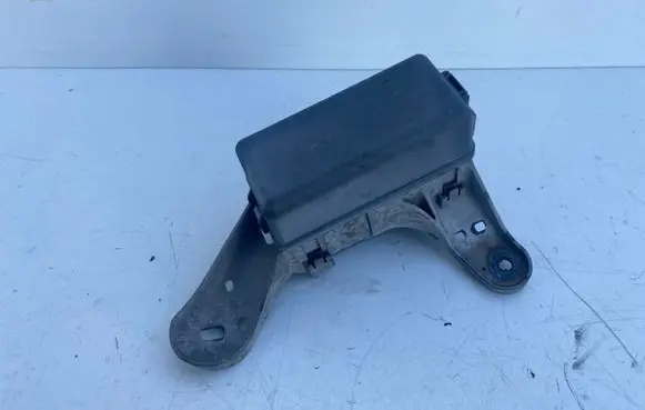 Lexus IS 220D-250-350 Fuse module