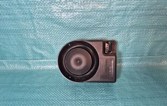 Volkswagen Touareg II Alarm system siren H05SW1501