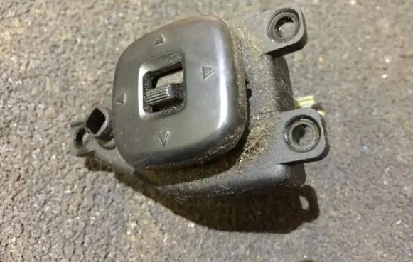 Mazda 626 Wing mirror switch