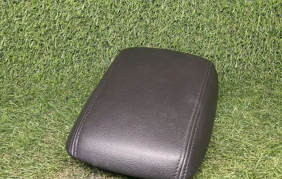 Ford Focus Armrest F1EBA045C74