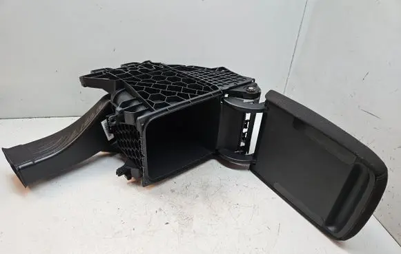 Volkswagen Touran III Armrest 