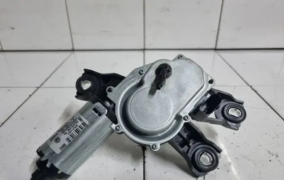 Volkswagen PASSAT B6 Rear window wiper motor 3C9955711A 53844887