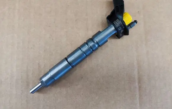 Mercedes-Benz Vito Viano W639 Fuel injector 0986435405T