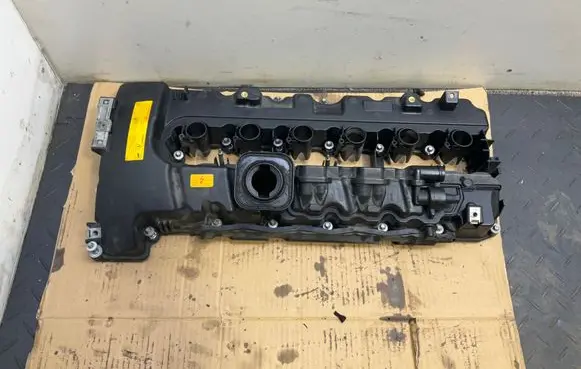 BMW 3 E92 E93 Rocker cam cover 477530