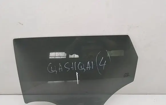 Nissan Qashqai Rear door window glass 82301JD000
