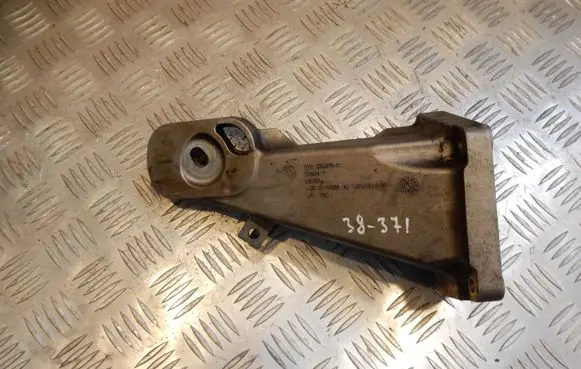 BMW 5 E60 E61 Engine mounting bracket 6763218 38371