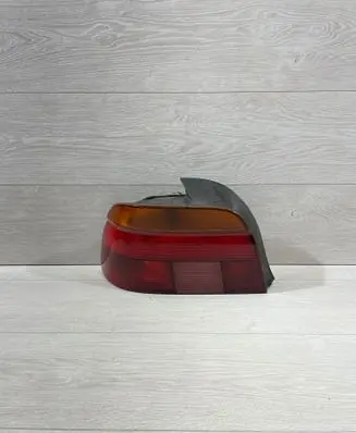 BMW 5 E39 Rear/tail lights 8358031 2VP00724001