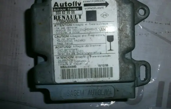 Renault Megane I Airbag control unit/module 7700430060B 550629500