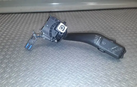 Volkswagen Golf V Wiper control stalk 1K0953519J
