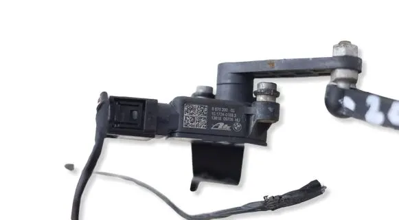 BMW 2 F46 Headlight/headlamp level sensor 6870200MWGK