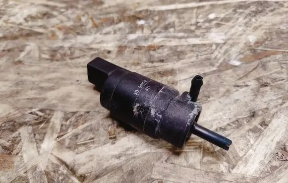 Mercedes-Benz S W220 Headlight washer pump 3090179