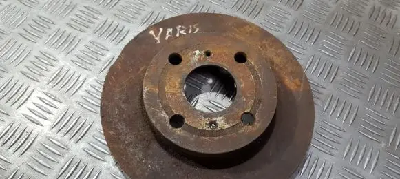Toyota Yaris Front brake disc