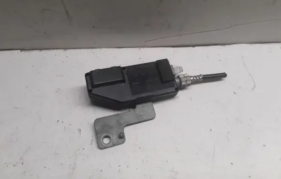Mercedes-Benz ML W163 Aerial antenna amplifier 1638200089