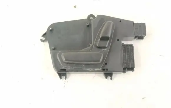 Mercedes-Benz R W251 Seat control switch 1648201310 A1648201310