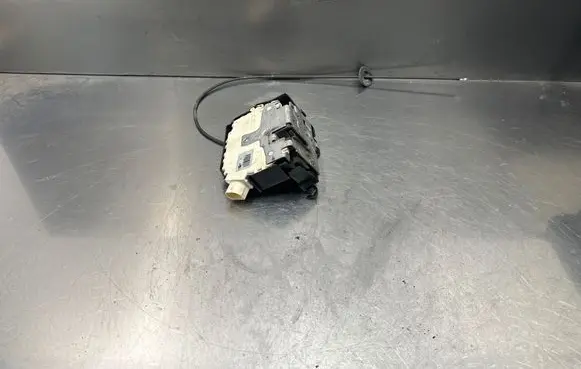 Mini One - Cooper R50 - 53 Front door lock 055676911
