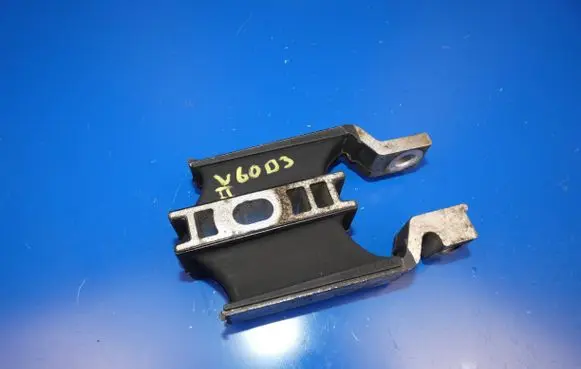 Volvo V60 Engine mount vacuum valve 