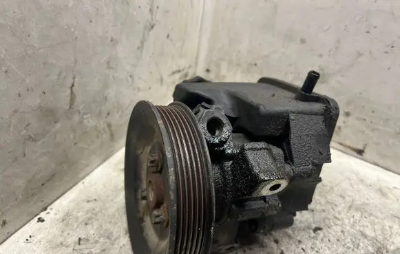 Mercedes-Benz Vito Viano W639 Power steering pump A003466201
