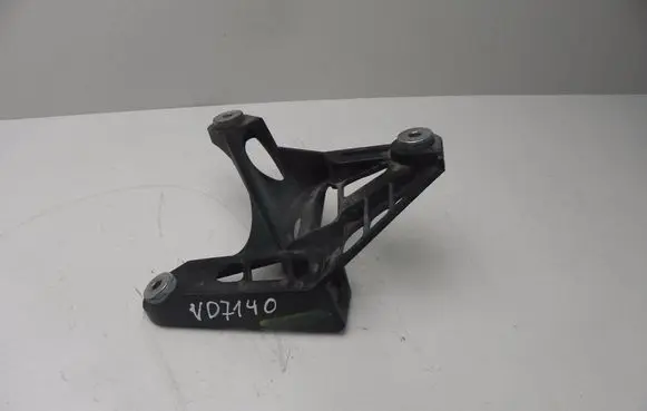 Skoda Octavia Mk3 (5E) Engine mounting bracket 1K0711789G VD7140