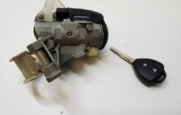 Toyota Auris 150 Ignition lock 450200203 N0502965