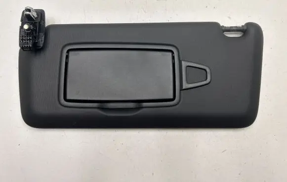 Infiniti Q30 Sun visor