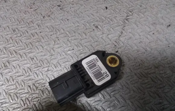 Toyota Auris 150 Airbag deployment crash/impact sensor 8983102080