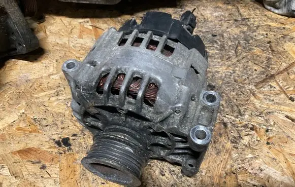 Renault Scenic RX Generator/alternator 8200030635 SG9B033