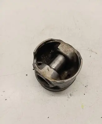 Piston