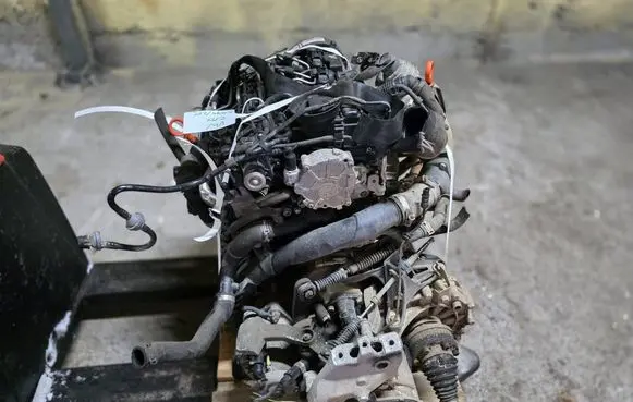 Volkswagen Golf VI Engine swap CAY