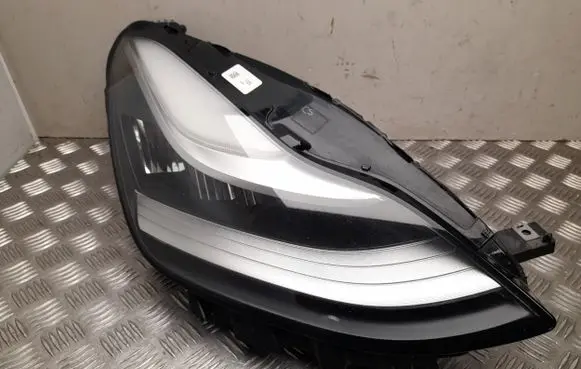 Tesla Model 3 Headlight/headlamp 107738000C
