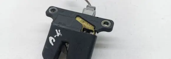 Audi A4 S4 B5 8D Tailgate/trunk/boot lock/catch/latch 8D5827505D 8D5827505