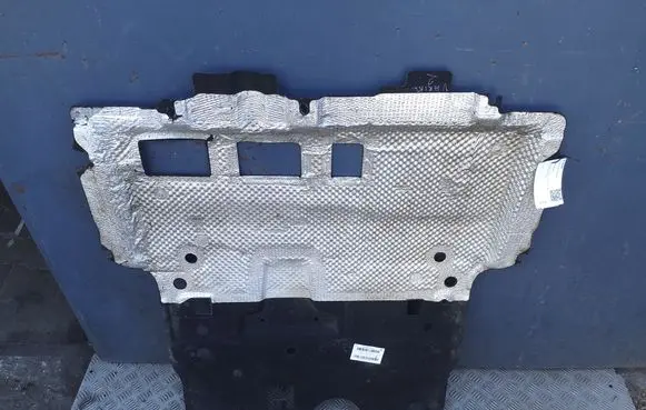 Jeep Avenger Engine splash shield/under tray 9824226480