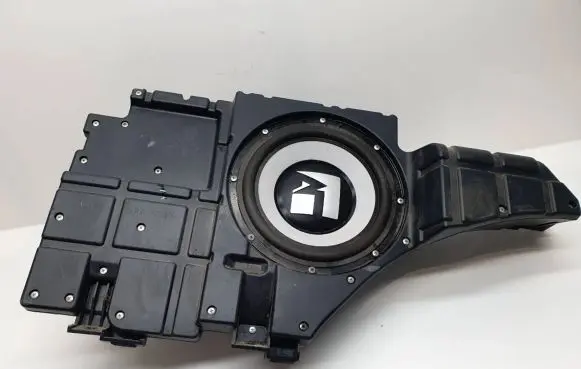 Mitsubishi Pajero Front door speaker 8720A031