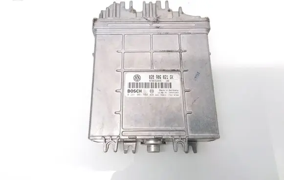 Volkswagen PASSAT B5 Engine control unit/module 028906021GK 0281001654
