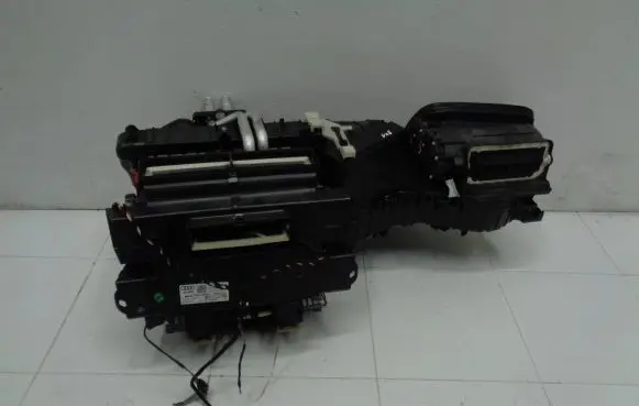 Audi A4 S4 B8 8K Interior heater climate box assembly 8K1820005AS T9585002833