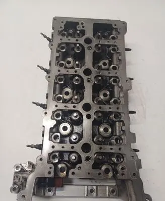 Mercedes-Benz E W238 Engine head R654016