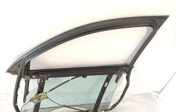 Audi A6 S6 C6 4F Front door window/glass frame 4F0837630
