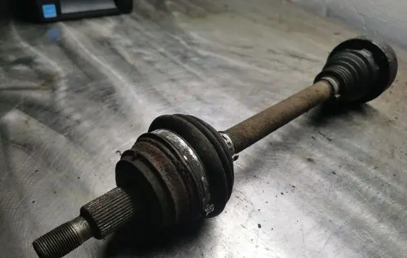 Volkswagen Golf IV Rear driveshaft