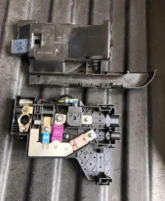 Volvo S90, V90 Fuse box set 31450530 1801939