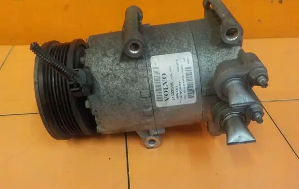 Volvo S60 Air conditioning (A/C) compressor (pump) 31332616
