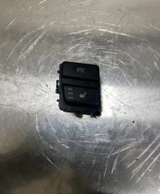 BMW 5 E60 E61 Seat heating switch 915905202