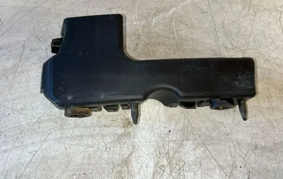 Audi A4 S4 B7 8E 8H Front bumper mounting bracket 8R0807284C